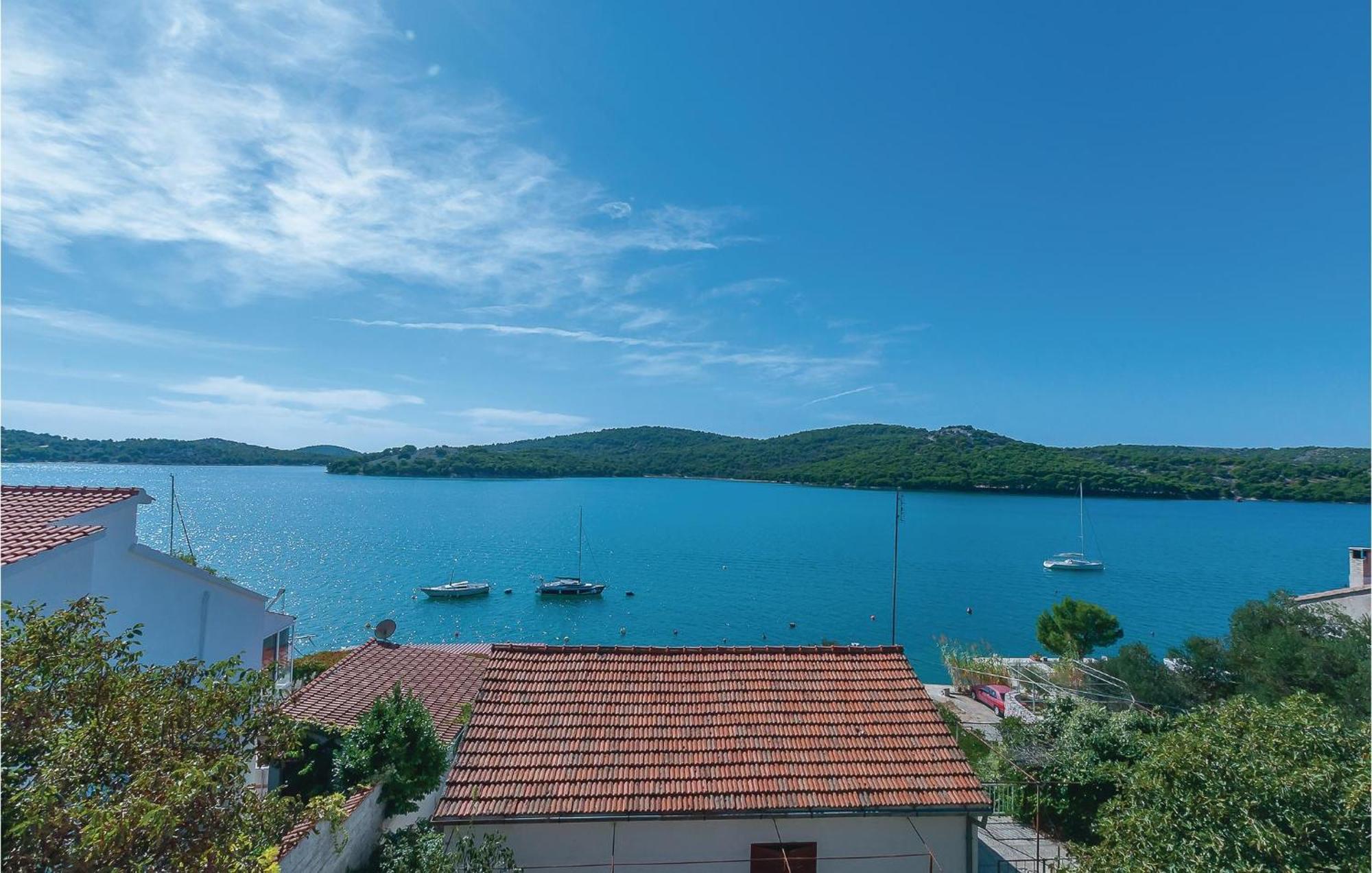 Gorgeous Apartment In Tisno With Kitchen Exterior foto